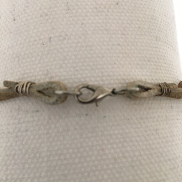 Handmade Flower Shell Choker - Picture 6 of 6